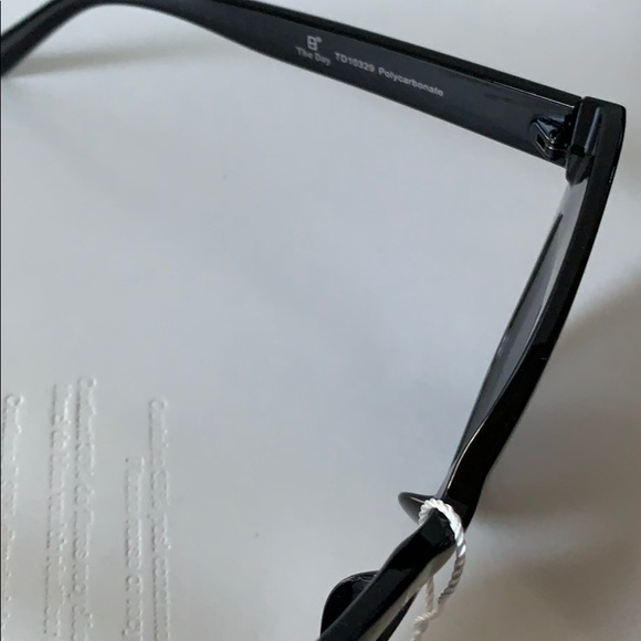 🆕 🆑 SUNGLASSES - Picture 4 of 8